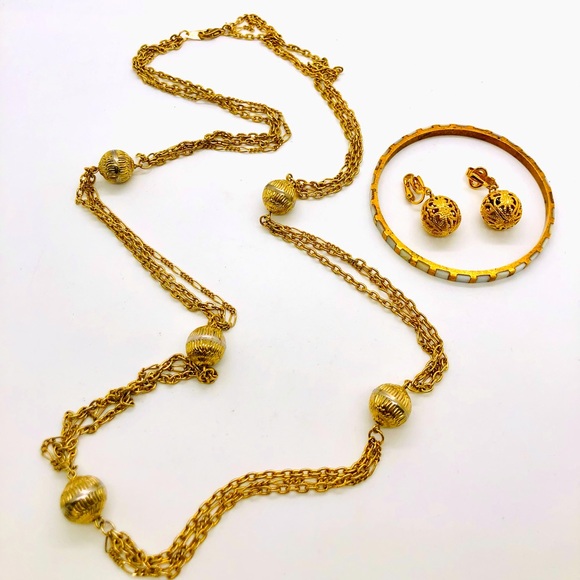 Vintage Mother of Pearl Bangle & Filigree Jewelry - Picture 11 of 11